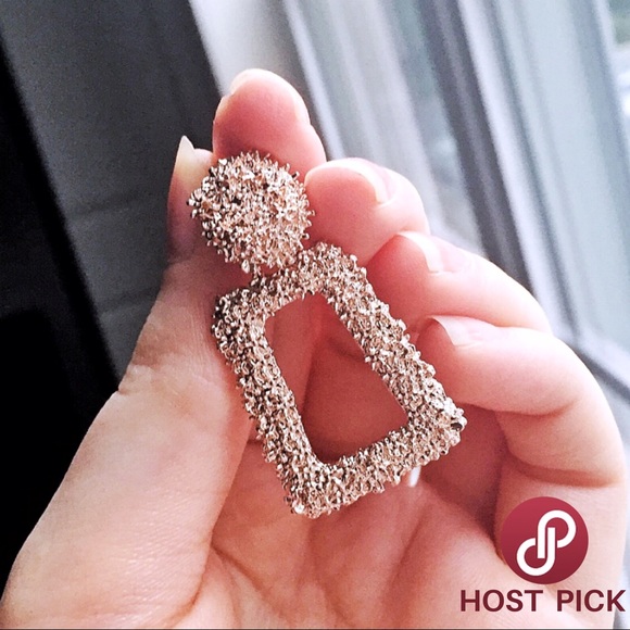 ⚜️[𝟯/$𝟭𝟴]⚜️Rose Gold Quad Textured Earrings NEW - Picture 7 of 12